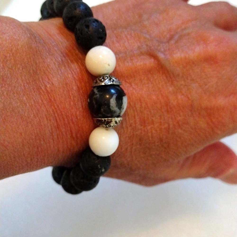 Alexa's Angels stretch fit beads bracelet.